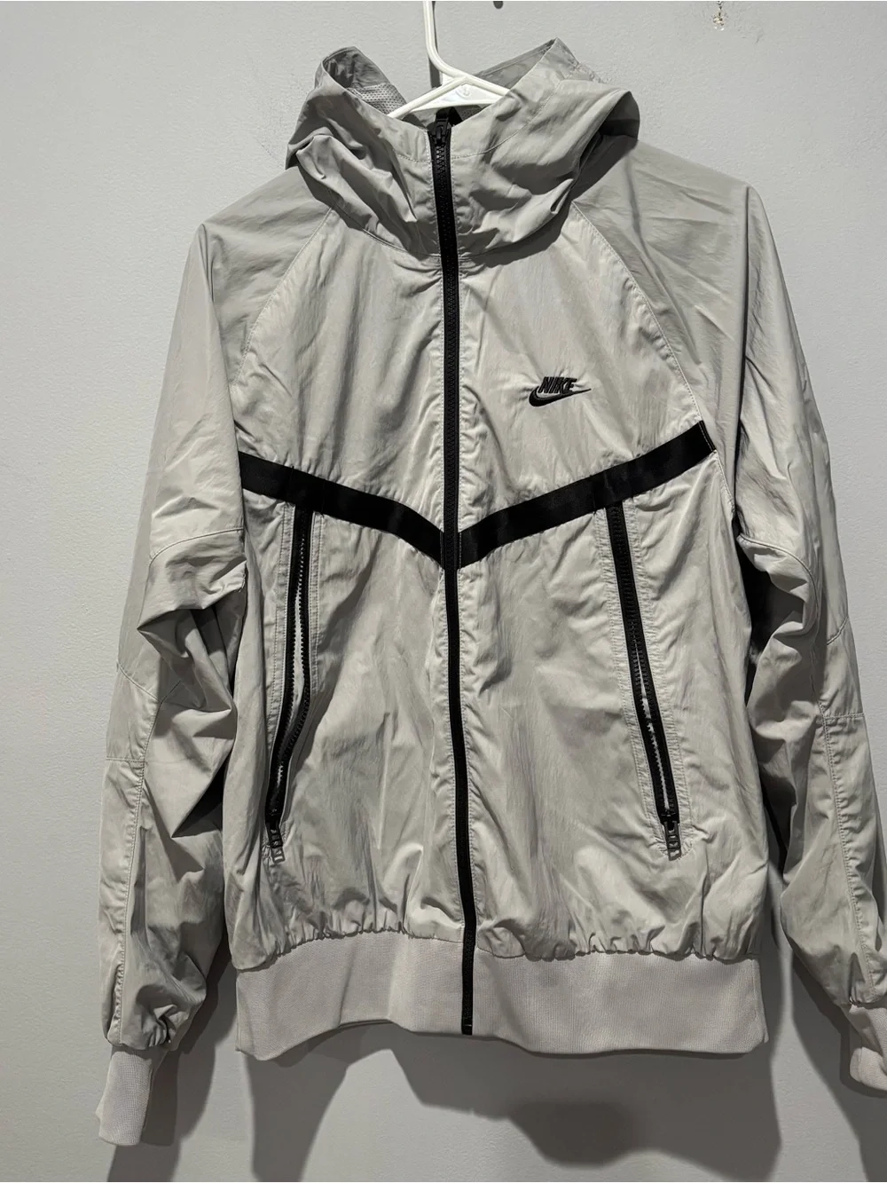 Nike‎ men’s sportswear Windrunner jacket